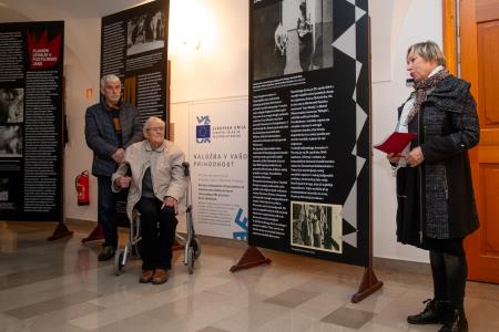 otvoritev razstave plamen upanja v Postojnski jami (5)